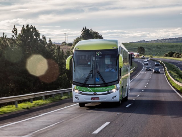 Volvo_Bus_2016_3