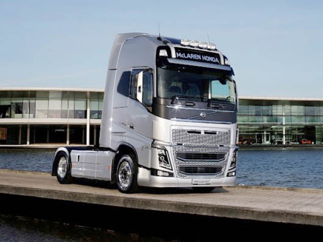 Volvo Trucks, proveedor oficial del equipo de Fórmula 1 McLaren-Honda