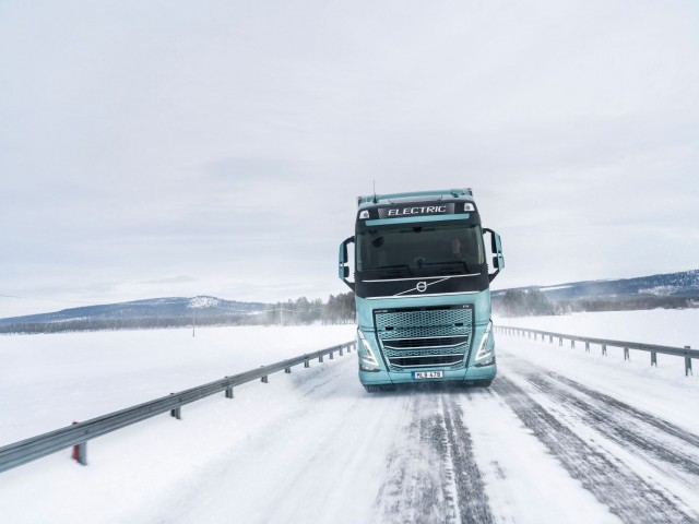 Los camiones eléctricos de Volvo se someten a pruebas en condiciones invernales extremas