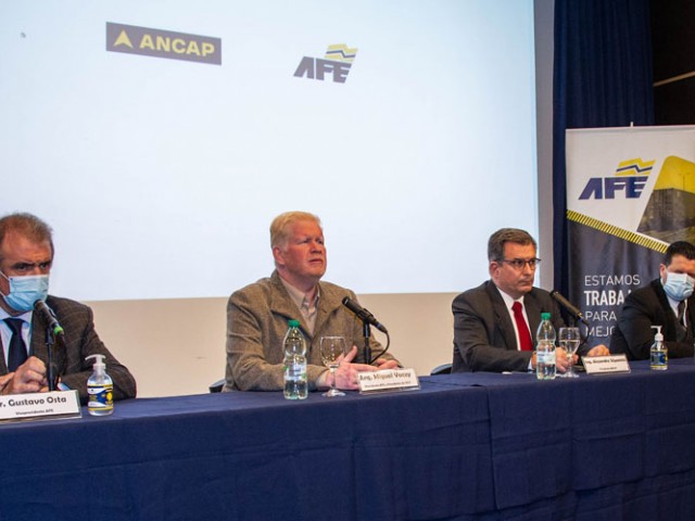 Ancap acuerda con AFE para trasladar combustibles, cemento y pórtland por vía férrea