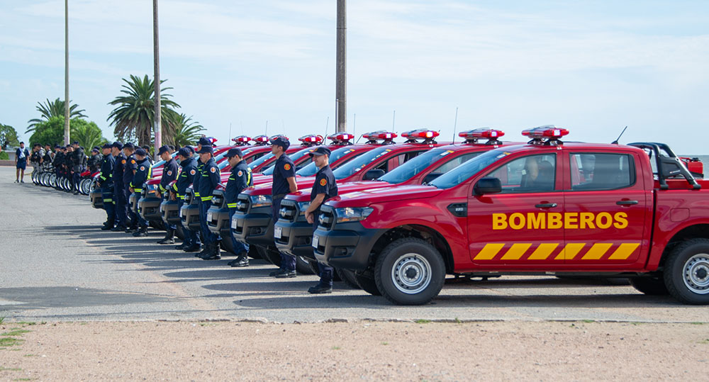 Bomberos y Policía incorporan 40 nuevos vehículos
