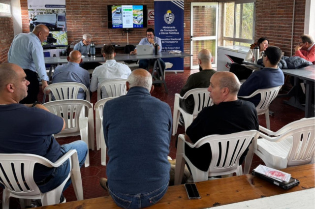 Transporte de Carga: Capacitaciones sobre el funcionamiento de la Guía de Carga Transporte de Carga: Capacitaciones sobre el funcionamiento de la Guía de Carga