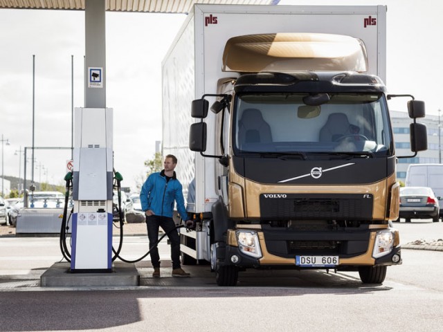 Volvo Trucks certifica todos sus motores para el diésel sintético (HVO)