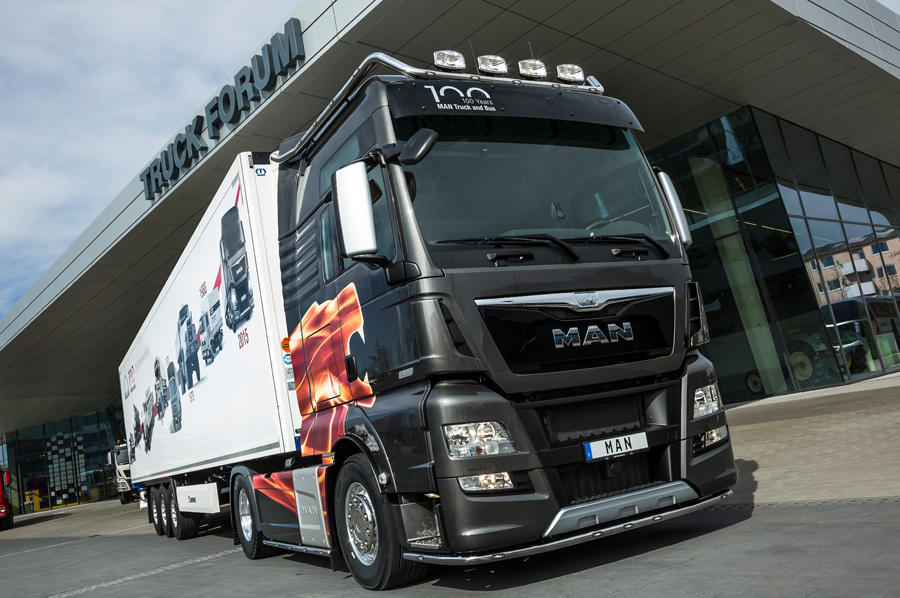 MAN presenta en Europa la edición especial del camión TGX para celebrar los 100 años de la marca  