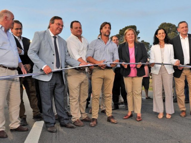 Se inauguró doble vía de la ruta 3 y el by pass a la ciudad de San José de Mayo