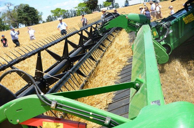 Se inauguró la cosecha de cebada en Ombúes de Lavalle