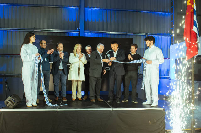 Homero de León refuerza su apoyo al transporte con la inauguración del centro logístico Foton Homero de León refuerza su apoyo al transporte con la inauguración del centro logístico Foton