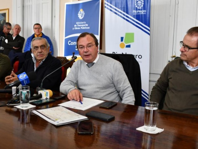 Obras en rotonda de rutas 2 y 24 de Río Negro quedarán habilitadas en dos semanas, anunció Falero