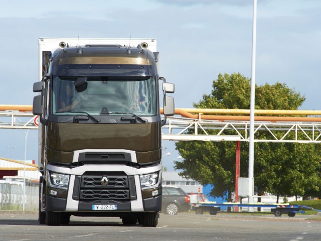 La gama T de Renault, Trucks of the Year 2015