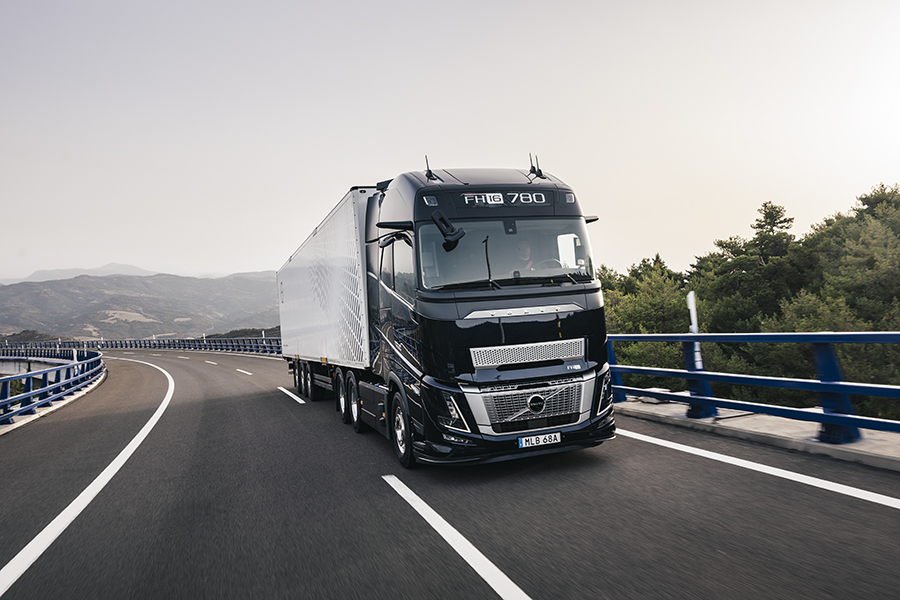 Nuevo Volvo FH16 para Europa: Más potencia, menos combustible