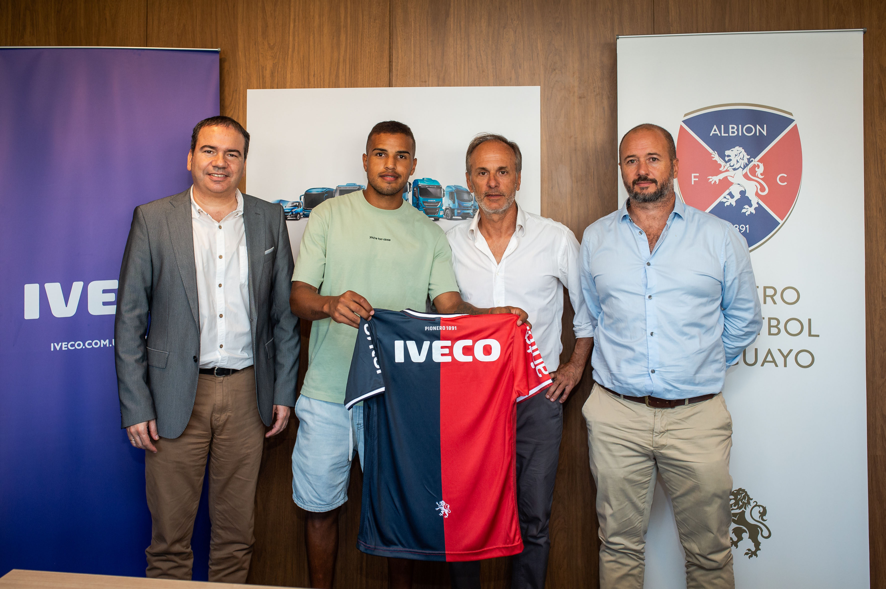 IVECO firmó un acuerdo con Albion Football Club para potenciar su crecimiento