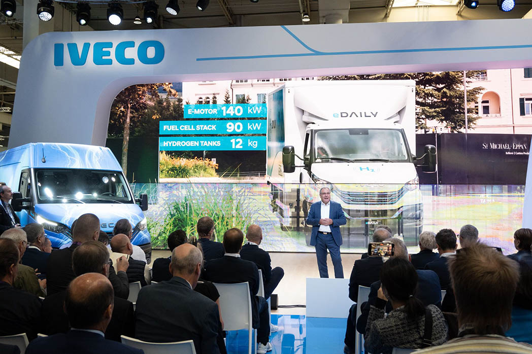 Iveco Group estuvo presente en IAA Hannover donde exhibió su portfolio de productos en dirección a las cero emisiones