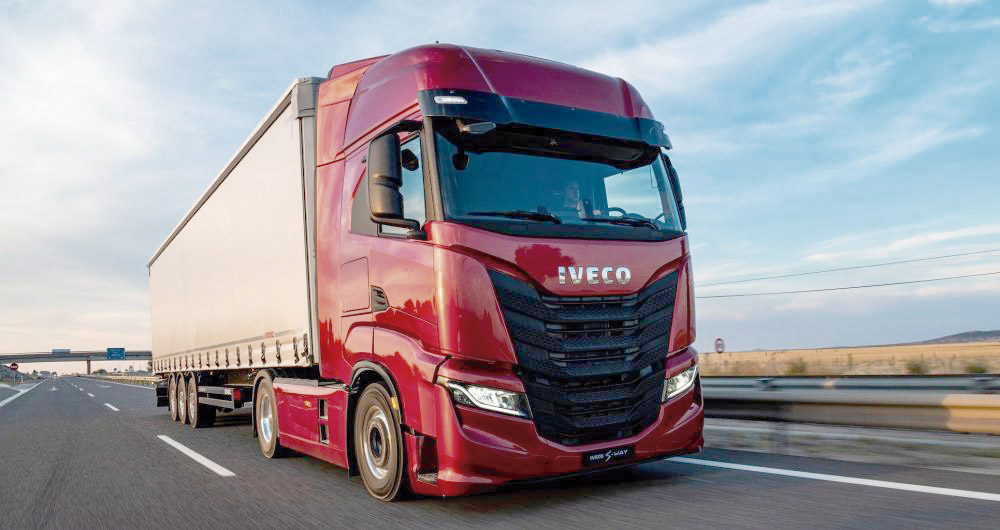 IVECO lanza el nuevo IVECO S-WAY: el camión para el transporte de larga distancia, 100% conectado y centrado en el conductor