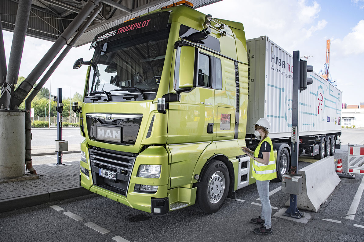 El futuro del transporte de mercancías: MAN y HHLA a la vanguardia de la logística 4.0 con el Hamburg TruckPilot autónomo
