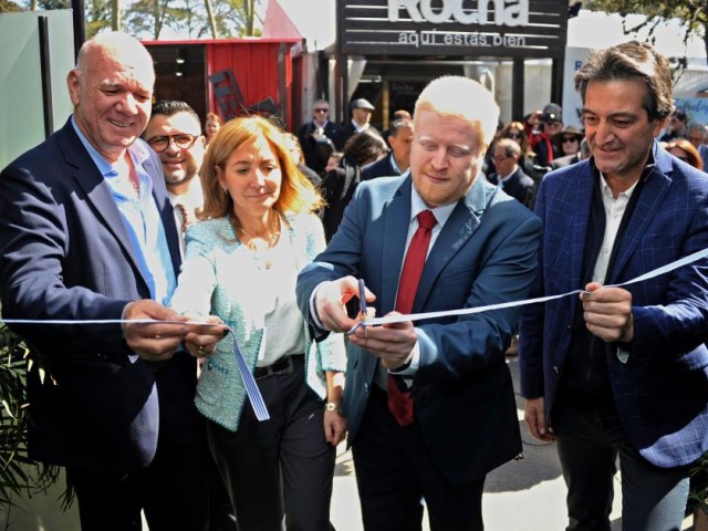 Transición energética: MIEM inauguró locales en Expo Prado 2024 y lanzó iniciativa en movilidad eléctrica