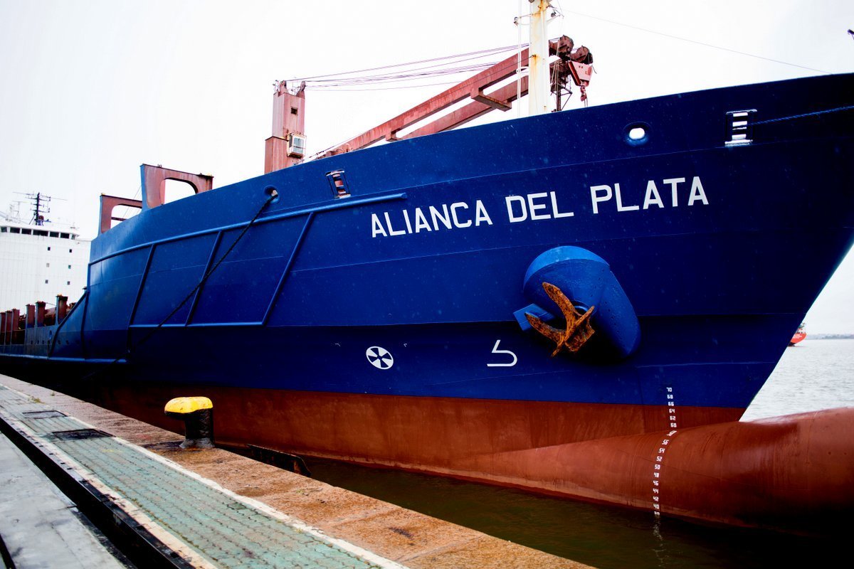 Administración de Puertos propone a privados reactivar buques abandonados de Naviport para carga en río Uruguay