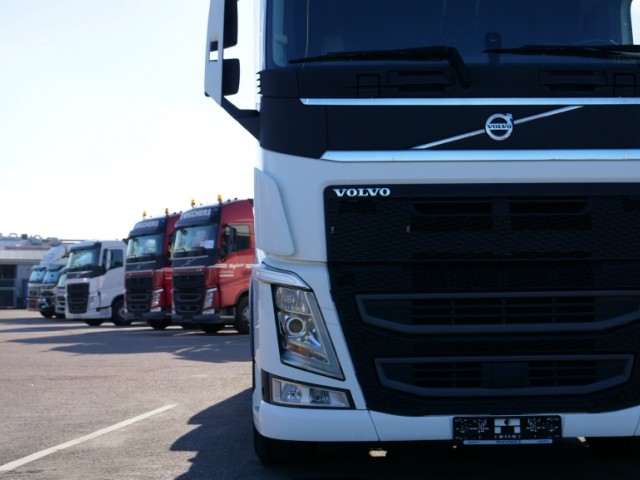 Volvo Trucks lanza una nueva plataforma web en Europa para comprar camiones usados