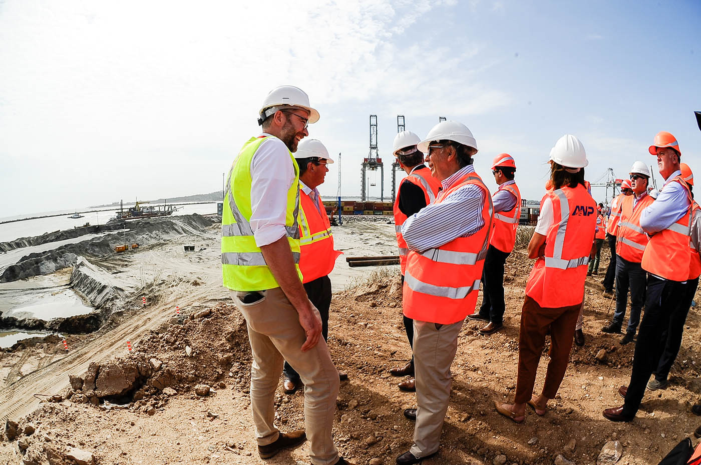 Puerto de Montevideo: En mayo de 2025 finaliza primera etapa de obras en terminal de contenedores