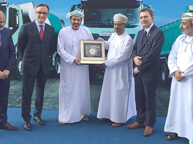 Iveco suministra 207 camiones Trakker a la empresa Galfar de Omán