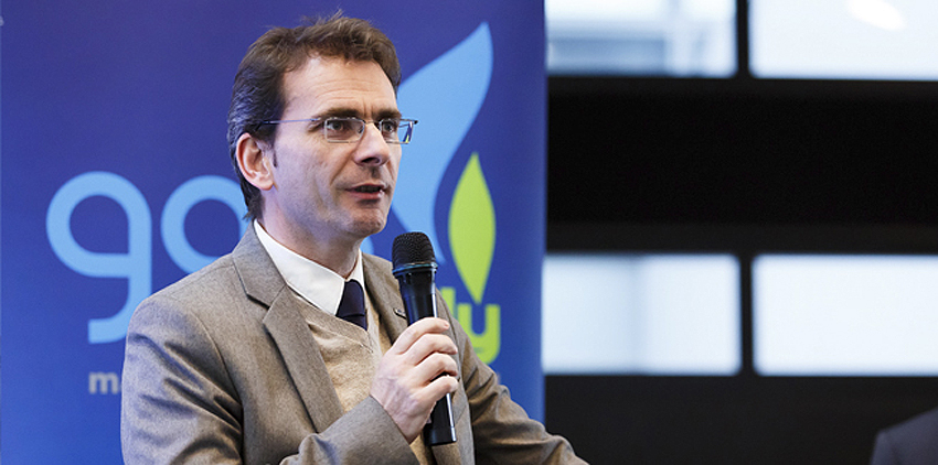 El presidente de la marca Iveco apoya ante el Parlamento Europeo el uso del gas natural en el transporte