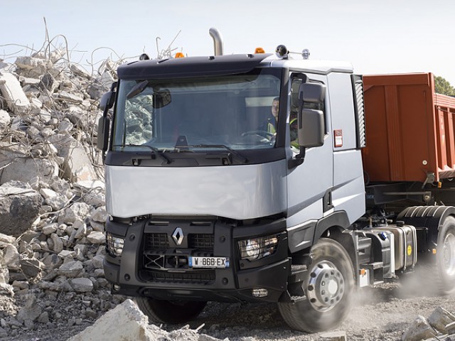 Las novedades de las nuevas gamas construcción de Renault trucks en el salón Intermat
