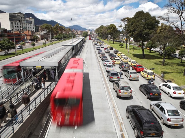 “Transportando personas, Cambiando vidas”, el documental de Scania filmado en las ciudades colombianas de Bogotá y Cartagena 