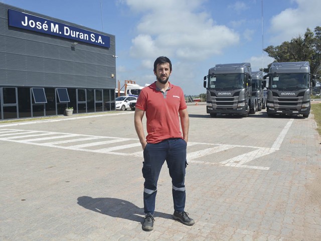 Mauricio Lozano, jefe de taller de José María Durán S.A. en la sucursal de Fray Bentos: “El cliente nos otorga toda la responsabilidad de tener su unidad operativa”