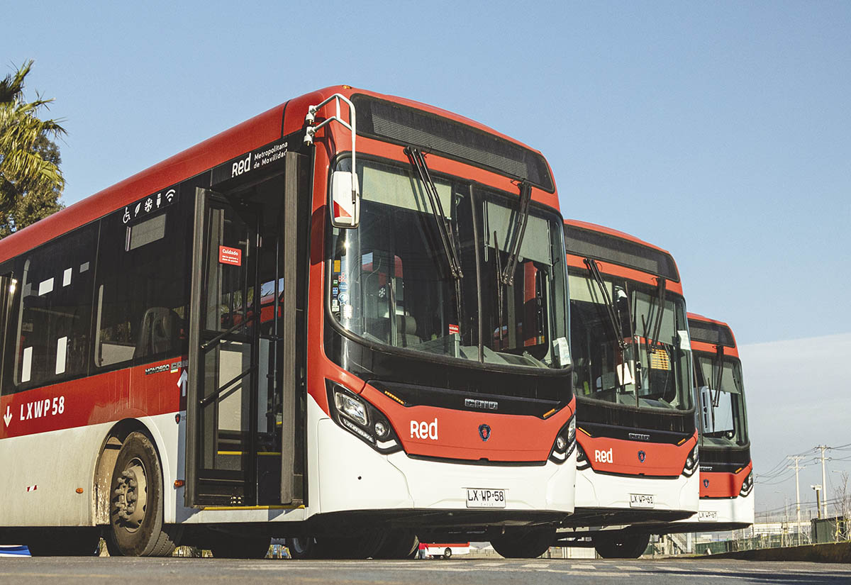 Santiago mejora el transporte público con 355 autobuses Scania