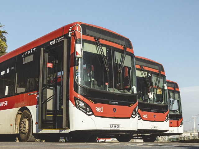 Santiago mejora el transporte público con 355 autobuses Scania