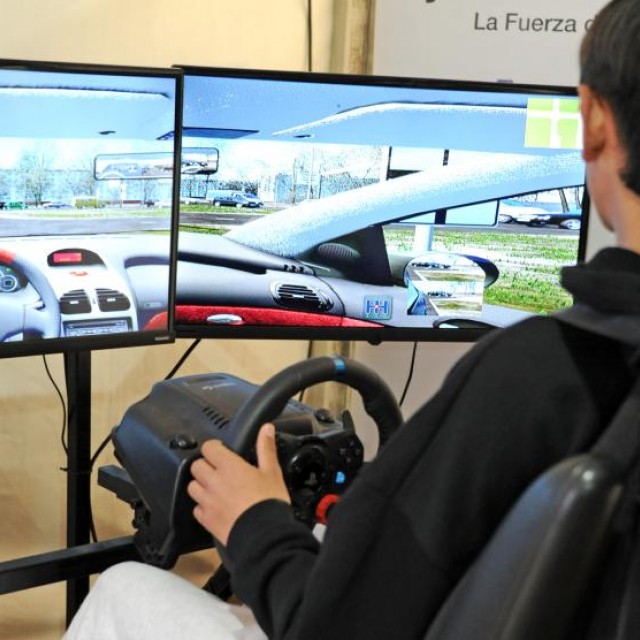 Unasev promueve acciones en su stand de Expo Prado para reducir la siniestralidad vial