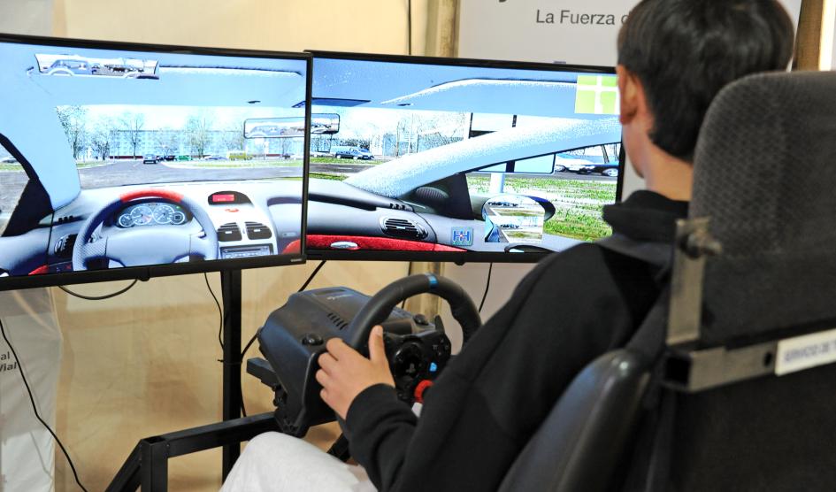 Unasev promueve acciones en su stand de Expo Prado para reducir la siniestralidad vial