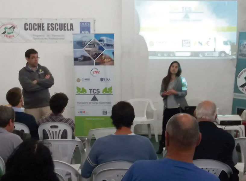 Taller de transporte de carga sustentable en UTRACO