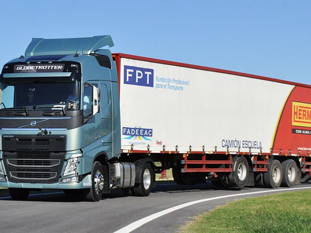 Volvo Trucks presente en OIL&GAS en Argentina