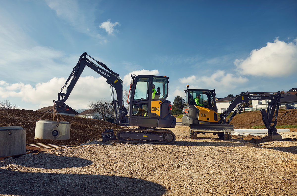 Volvo lanza las excavadoras compactas EC37 y ECR40 en América Latina