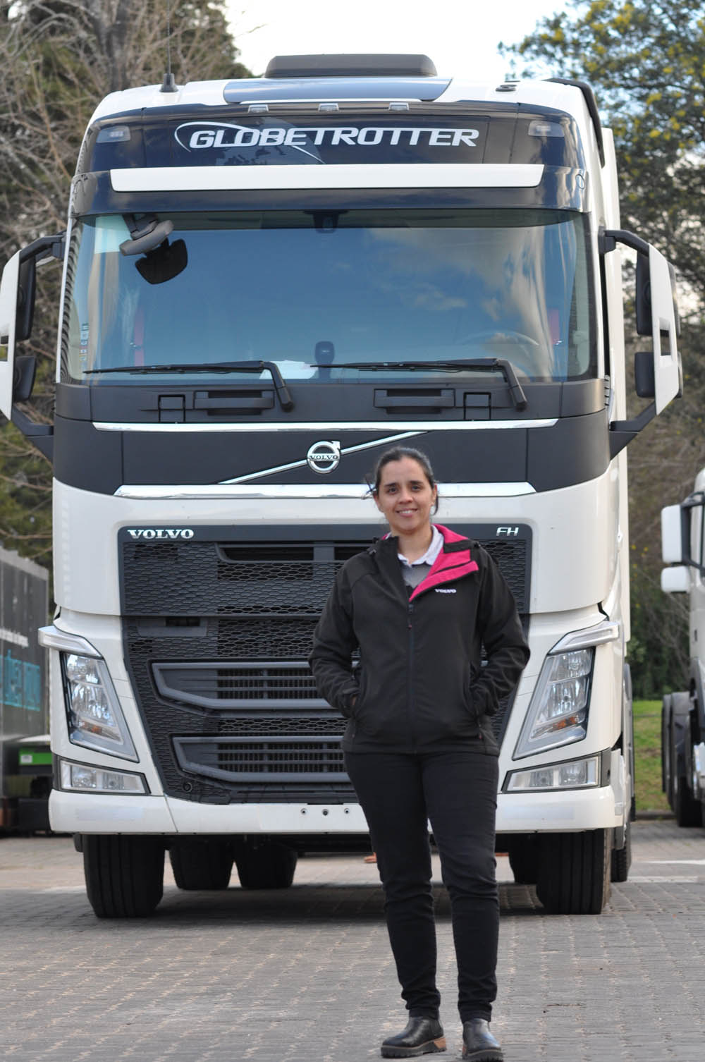 Volvo Trucks sigue apostando fuerte a la capacitación de conductores con la incorporación de una instructora de manejo